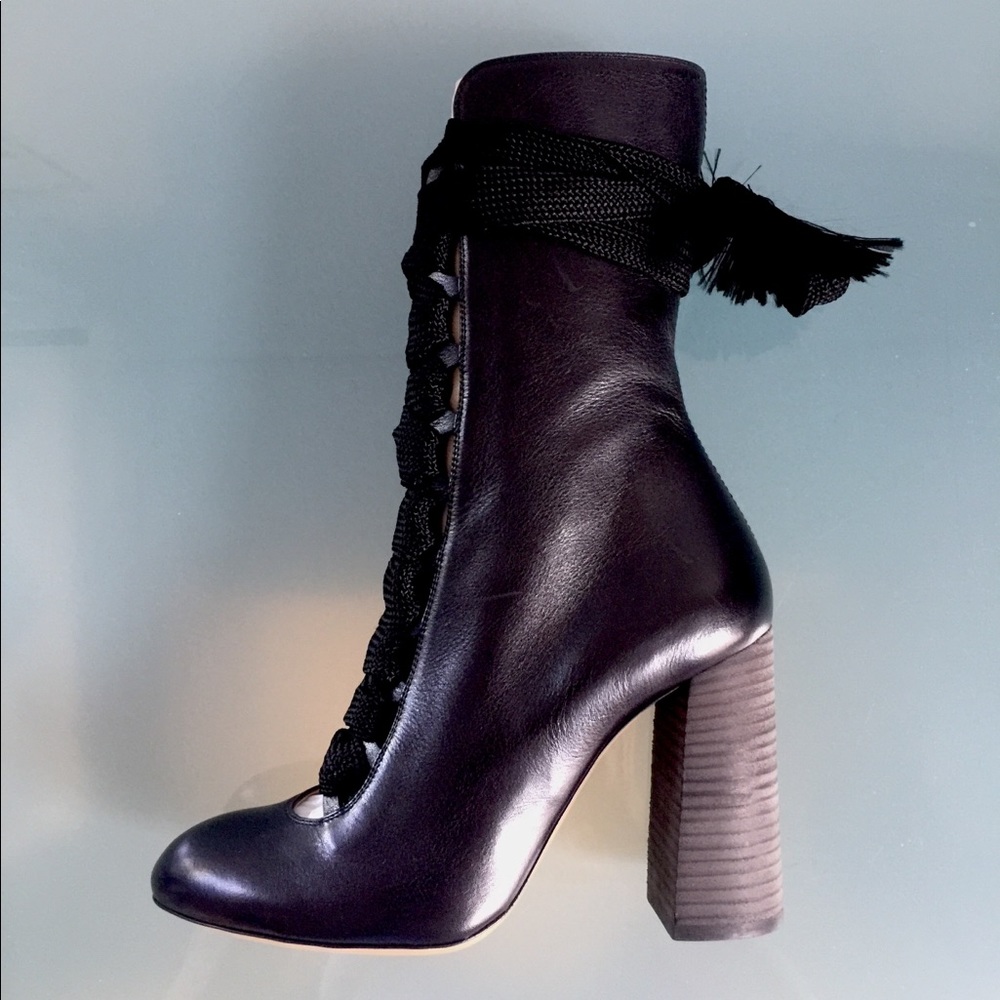 NWT CHLOE BLACK OPEN LACE UP HIGH-HEEL 70s STYLE BOOT FITS SIZE 7
